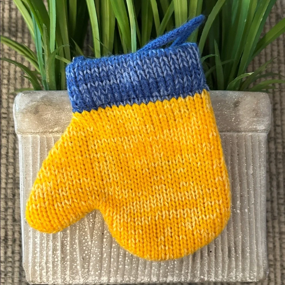 None cute knit